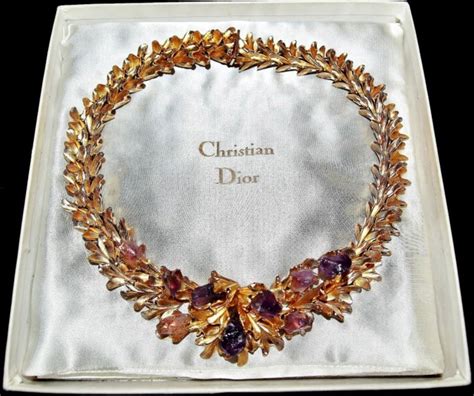 collier dior vintage price.